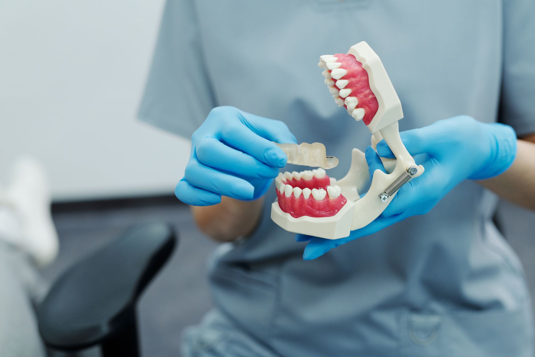 Prótese dentária — foto: Cedric Fauntleroy/Pexels